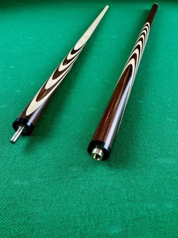 bilyardnyj-kij-10-zapilov-palisandr-luczkij-inkrustacziya-treugolnik-2-scaled