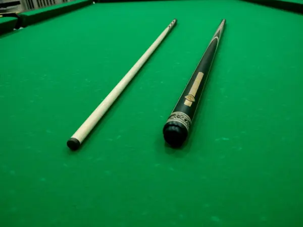 bilyardnyj-kij-as-master-chernyj-grab-7-zapilov-dlinnyj-zapil-1