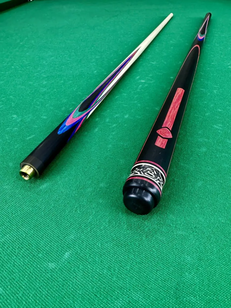 Бильярдный кий Цветок (попугай) черный-синий-зеленый-малиновый граб 4 лучевой напряженный AS (3)|Бильярдный кий Цветок (попугай) черный-синий-зеленый-малиновый граб 4 лучевой напряженный AS (1)|Бильярдный кий Цветок (попугай) черный-синий-зеленый-малиновый граб 4 лучевой напряженный AS (2)