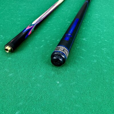 Бильярдные кии>Кии AS Бильярдный кий Цветок (попугай) черный-зеленый-малиновый- синий граб 4 лучевой напряженный AS
