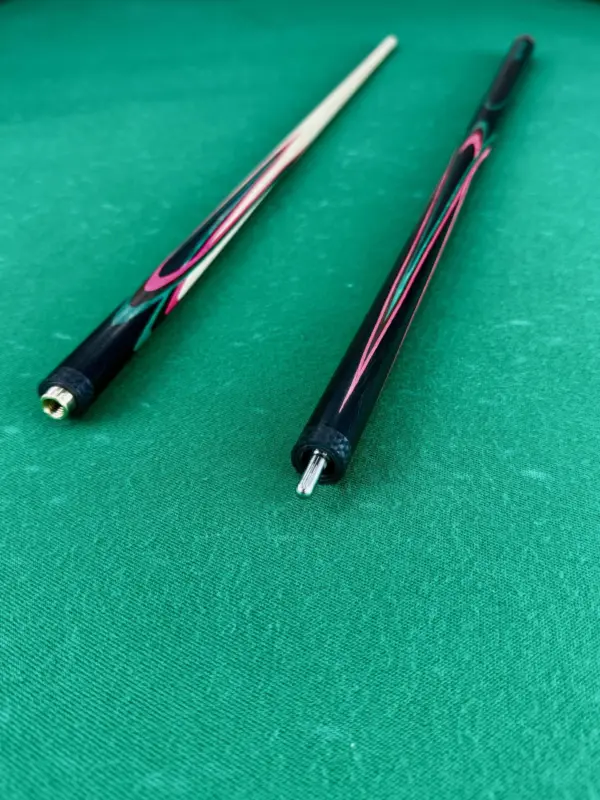 Бильярдный кий Цветок(попугай) черный граб+ малиновый+ зеленый+ венге 4 лучевой напряженный AS (4)|Бильярдный кий Цветок(попугай) черный граб+ малиновый+ зеленый+ венге 4 лучевой напряженный AS (1)|Бильярдный кий Цветок(попугай) черный граб+ малиновый+ зеленый+ венге 4 лучевой напряженный AS (2)|Бильярдный кий Цветок(попугай) черный граб+ малиновый+ зеленый+ венге 4 лучевой напряженный AS (3)