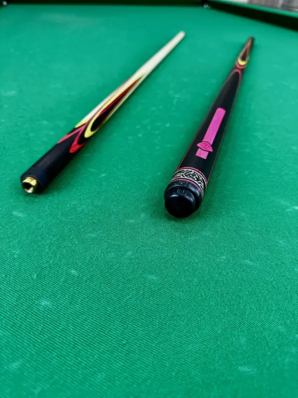 Бильярдный кий Цветок(попугай) черный+ желтый+ малиновый граб 4 лучевой напряженный AS (1)|Бильярдный кий Цветок(попугай) черный+ желтый+ малиновый граб 4 лучевой напряженный AS (2)|Бильярдный кий Цветок(попугай) черный+ желтый+ малиновый граб 4 лучевой напряженный AS (3)|Бильярдный кий Цветок(попугай) черный+ желтый+ малиновый граб 4 лучевой напряженный AS (4)