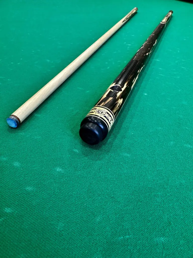 bilyardnyj-kij-czvetokpopugaj-lunnyj-eben-4-luchevoj-napryazhennyj-as-3-scaled