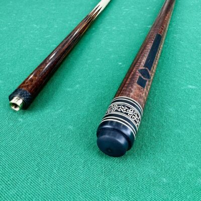 Бильярдные кии>Кии AS Бильярдный кий Корона восьми перьевая змеиное дерево эбен 1шт.