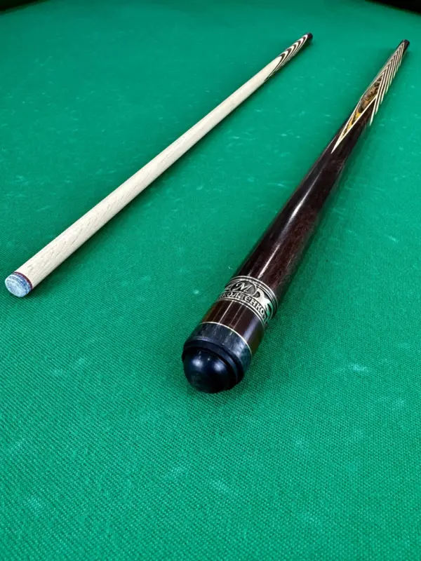 bilyardnyj-kij-nikolaenko-12-zapilov-munskij-eben-so-vstavkoj-bokote-2-scaled