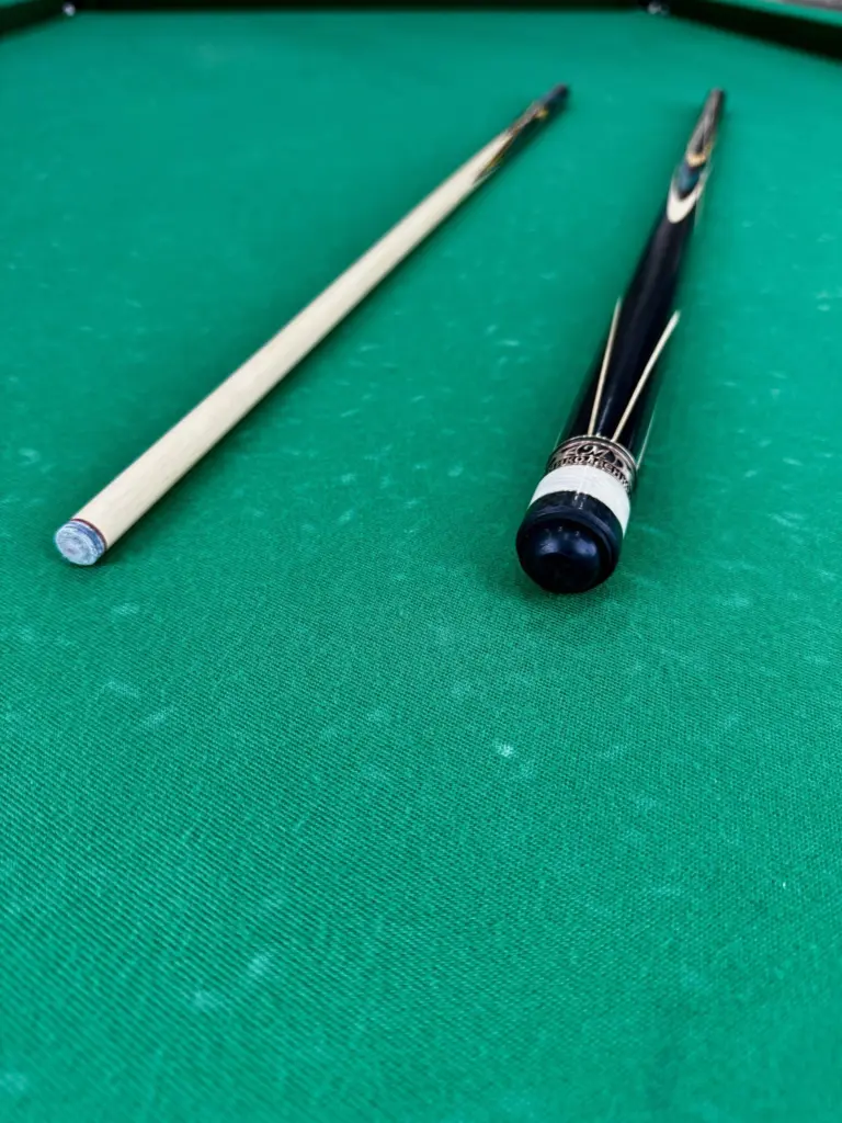 bilyardnyj-kij-nikolaenko-tyulpan-chernyj-grab-amarillo-zelenyj-grab-izumrud-dlinnyj-zapil-1sht-2-scaled