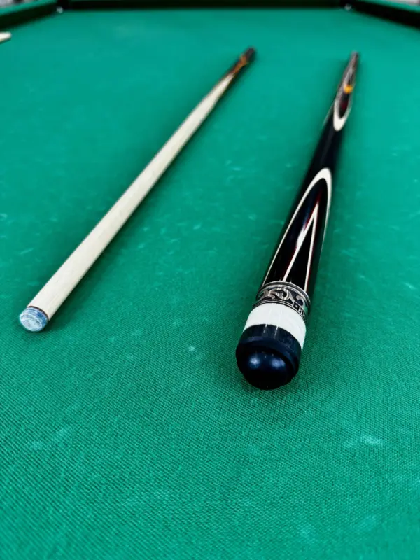 bilyardnyj-kij-nikolaenko-tyulpan-chernyj-grab-belingo-paduk-rubin-dlinnyj-zapil-1sht-1-scaled