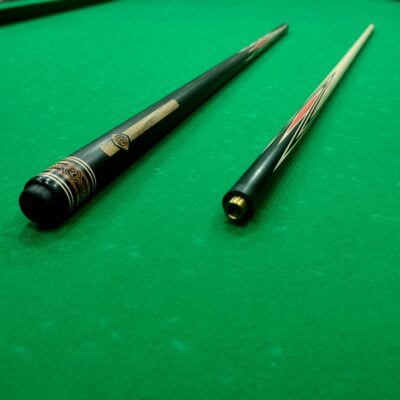 Бильярдные кии>Кии AS Бильярдный кий Корона Стрела четырех перьевая черный граб вставка падук