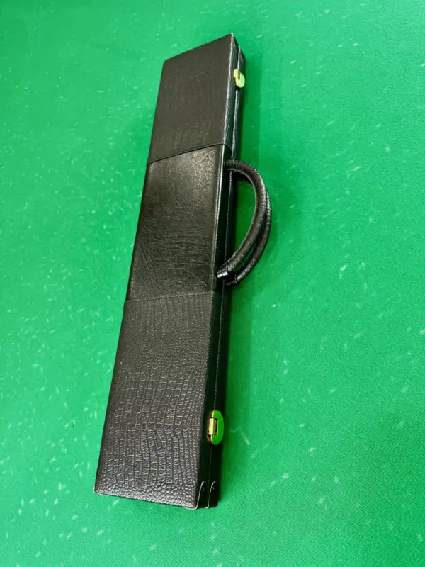 kejs-dlya-trehsostavnogo-bilyardnogo-kiya-chernyj-1sht-4-scaled