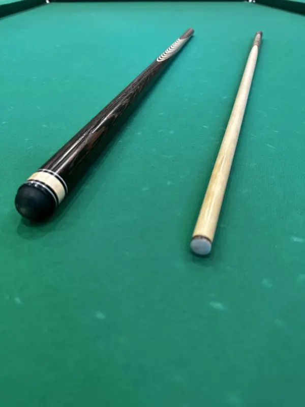kij-bilyardnyj-super-lyuks-20-zapilov-venge-1sht.-2-scaled-2