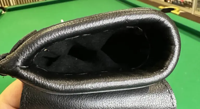 kolchan-dlya-bilyardnogo-kiya-klassik-chernyj-kozhanyj-4-scaled-2