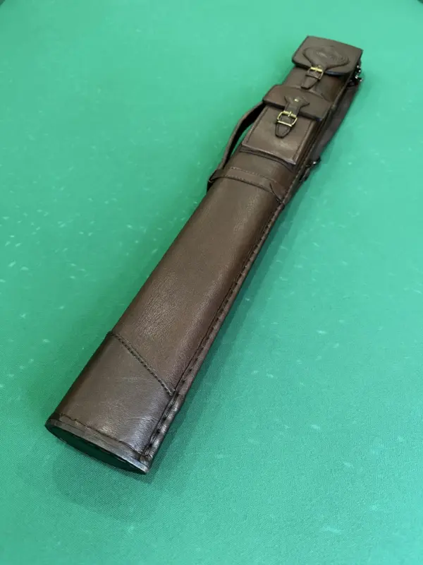 kolchan-dlya-bilyardnogo-kiya-klassik-korichnevyj-kozhanyj-1sht-4-scaled