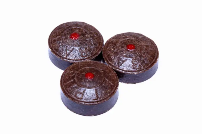 naklejka-dlya-bilyardnogo-kiya-vitaliya-griza-krasnaya-3-scaled-2