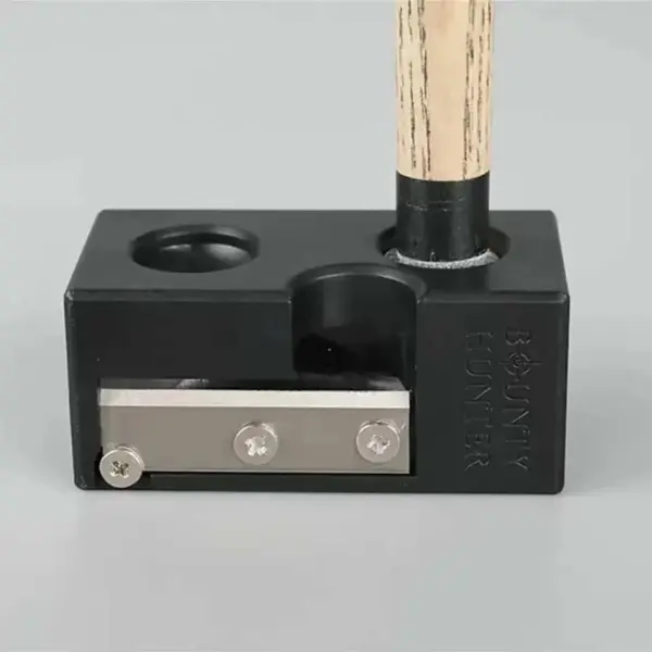 stanok-dlya-zameny-naklejki-bounty-hunter-8-v-1-plastikovyj-1