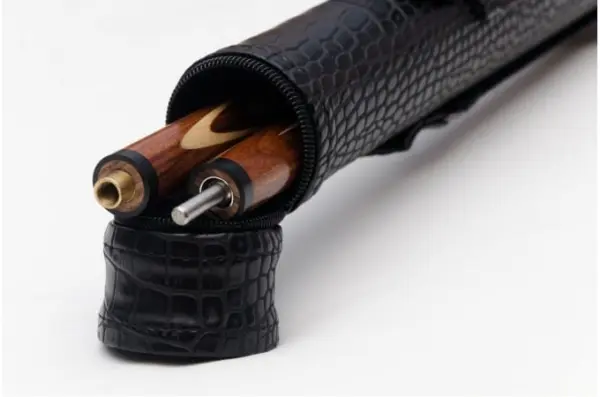 tubus-dlya-bilyardnogo-kiya-s-karmanom-knopka-chernyj-krokodil-4