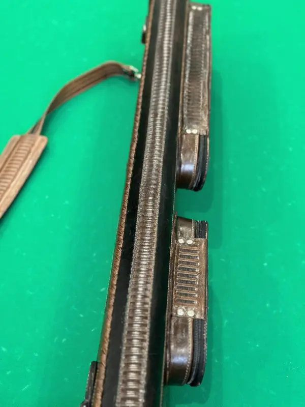 tubus-eksklyuzivnyj-ruchnaya-rabota-erofeya-evladina-korichnevyj-025-na-dva-kiya-6-scaled