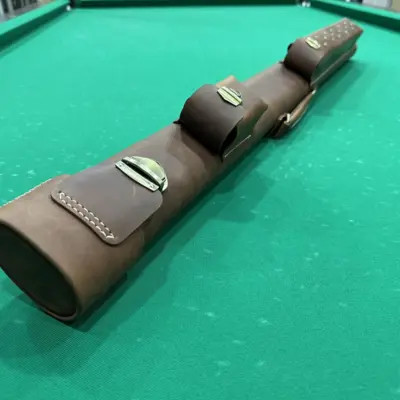 Тубус для бильярдного кия кожаный коричневый ручная работа на два кармана изображение